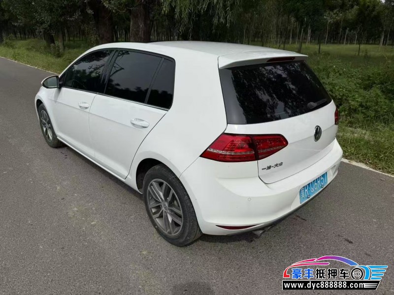 16年大众高尔夫轿车抵押车出售