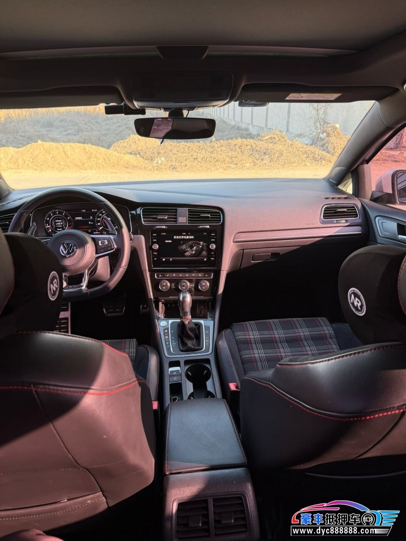 18年大众高尔夫轿车抵押车出售