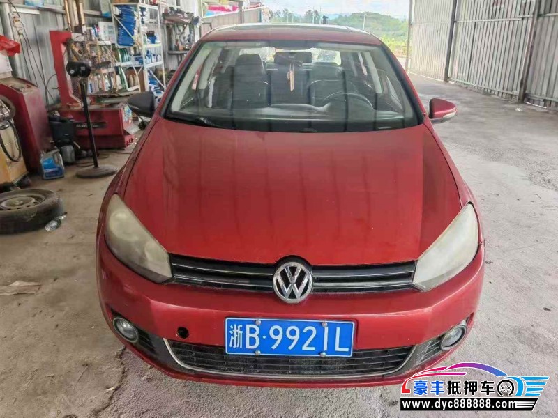 12年大众高尔夫轿车抵押车出售