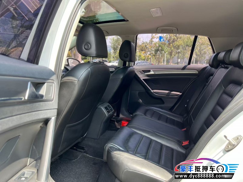 16年大众高尔夫轿车抵押车出售