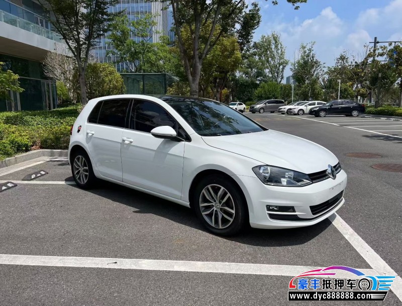 16年大众高尔夫轿车抵押车出售