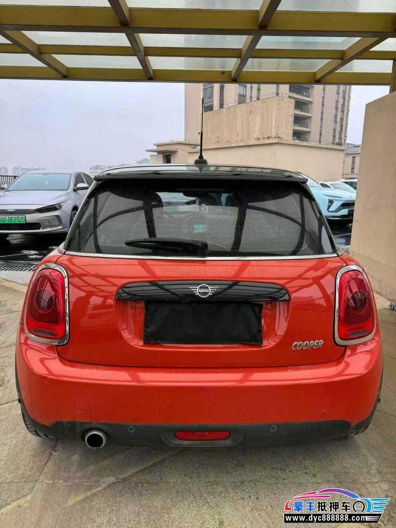 19年宝马MINISUV抵押车出售