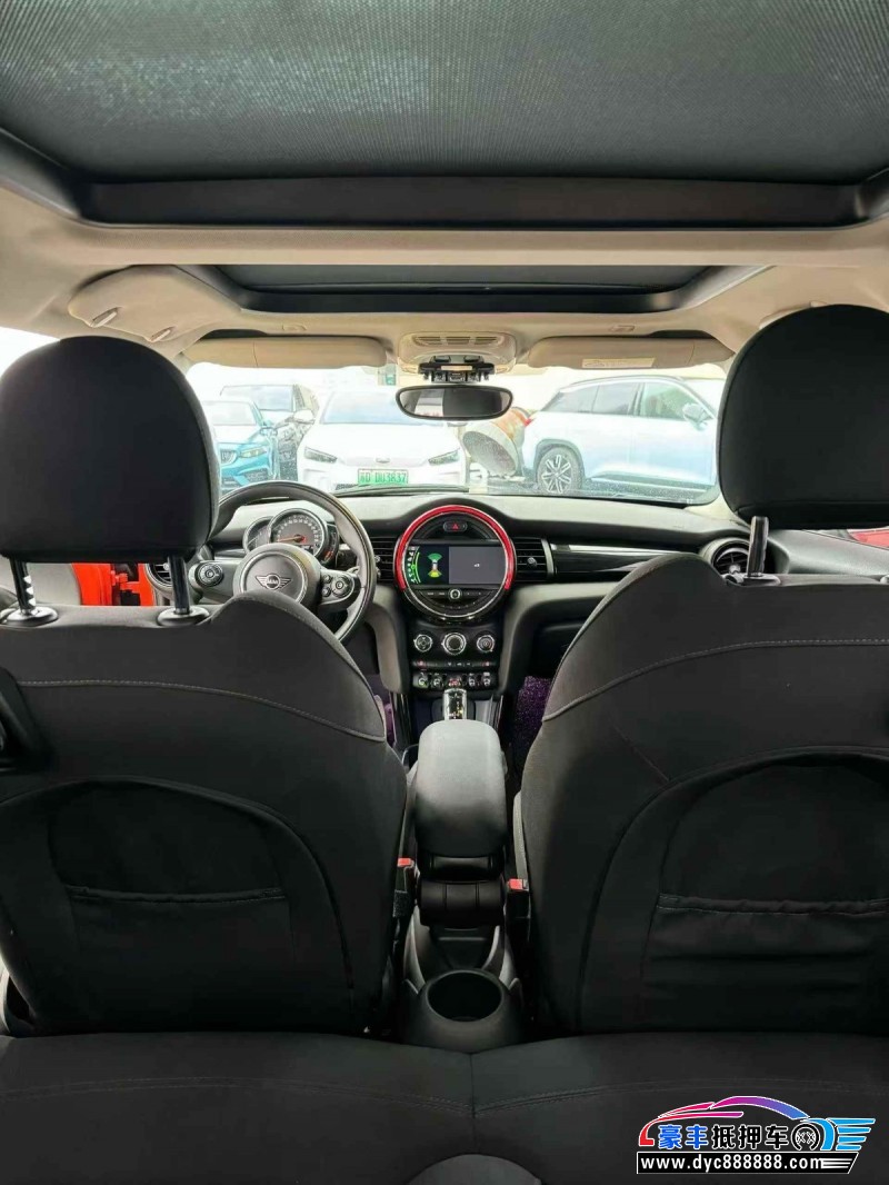 19年宝马MINISUV抵押车出售