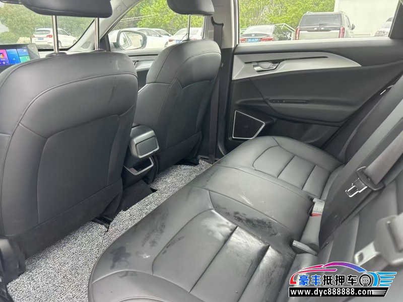 24年吉利几何轿车抵押车出售