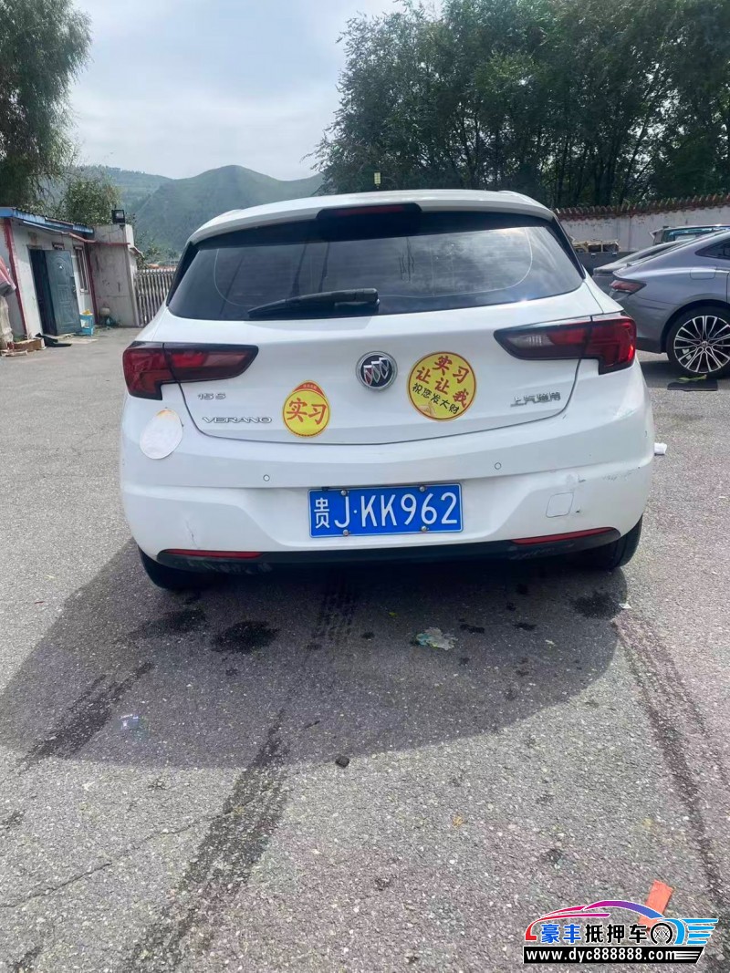 18年别克威朗轿车抵押车出售