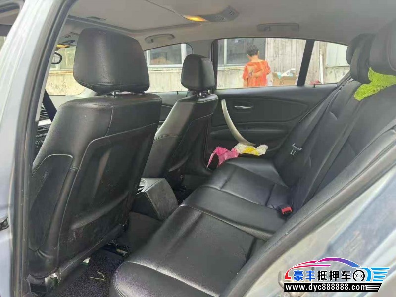 11年宝马1系轿车抵押车出售