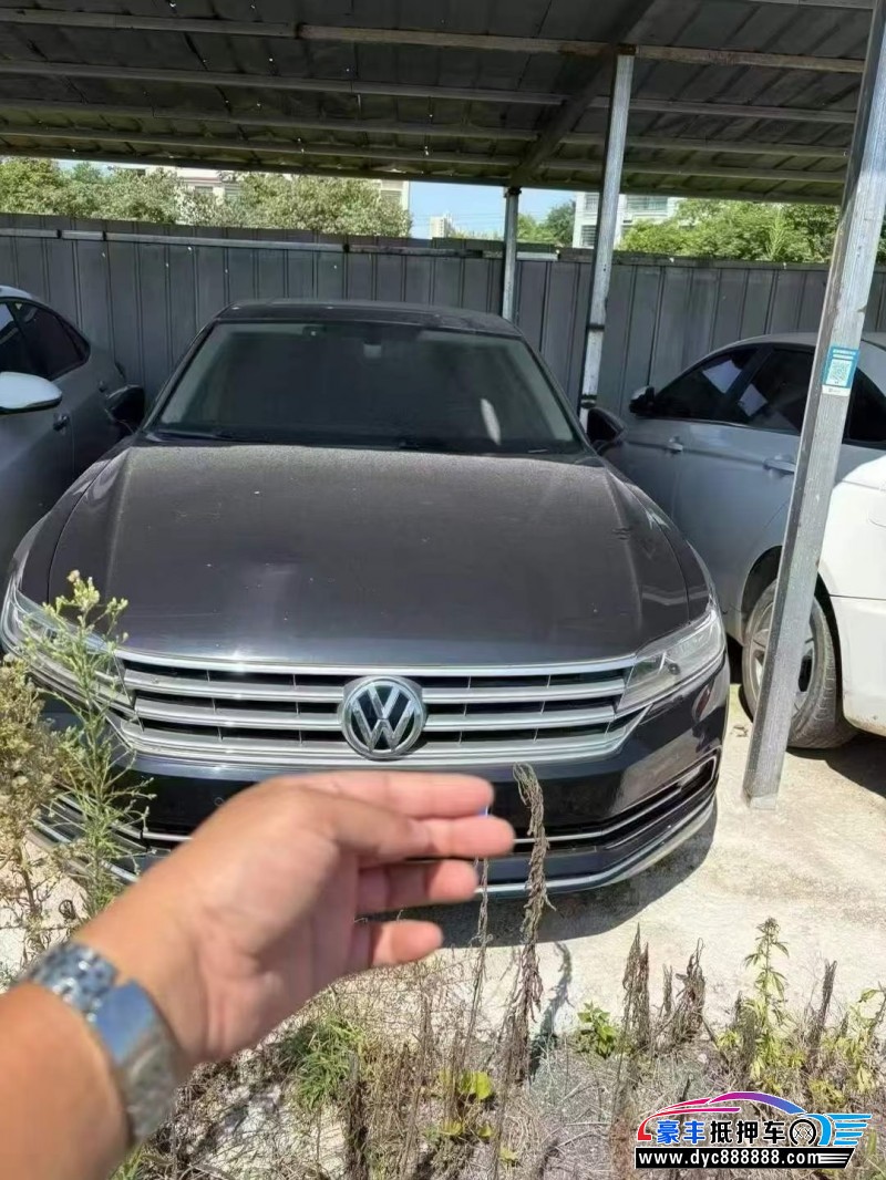 21年大众辉昂轿车抵押车出售