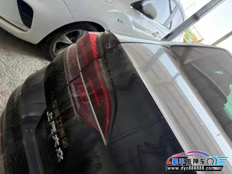 21年大众辉昂轿车抵押车出售