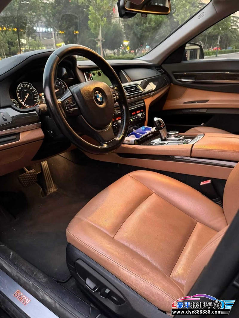 15年宝马7系轿车抵押车出售