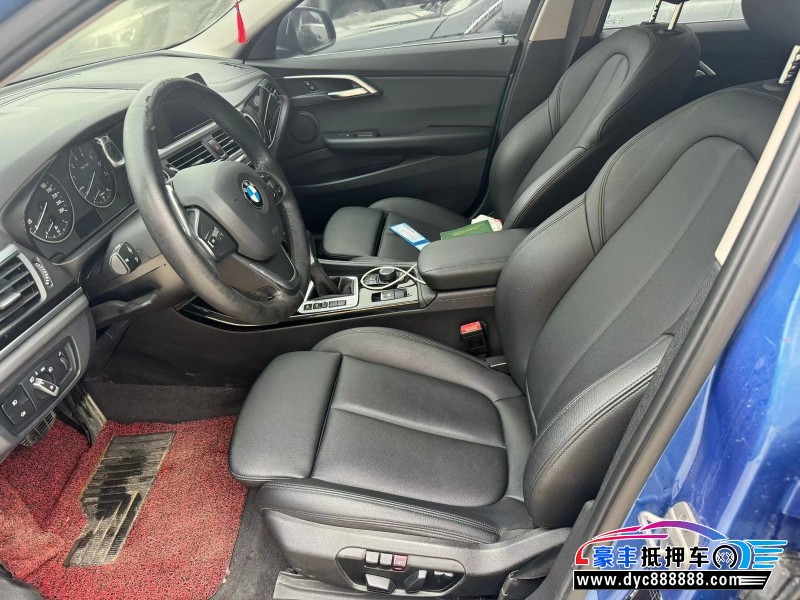 17年宝马1系轿车抵押车出售