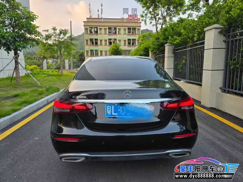 21年奔驰E轿车抵押车出售