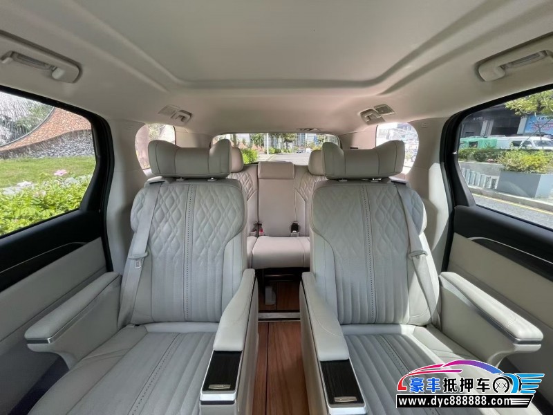 24年别克GL8轿车抵押车出售