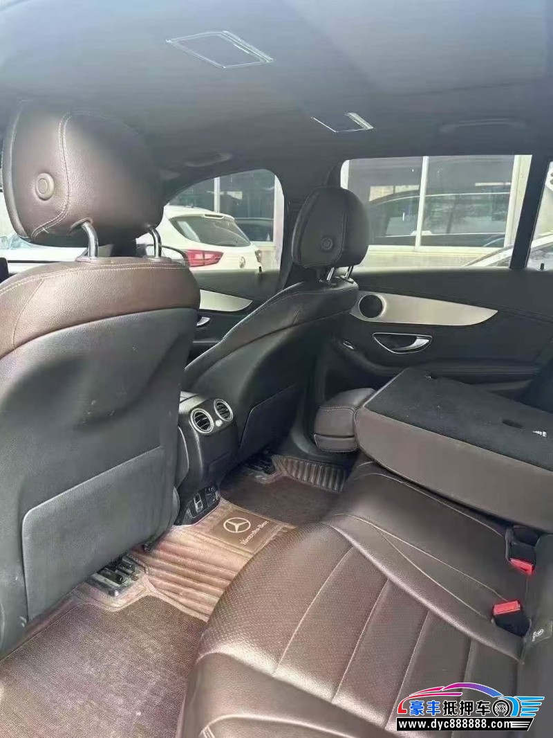 19年奔驰GLC轿车抵押车出售