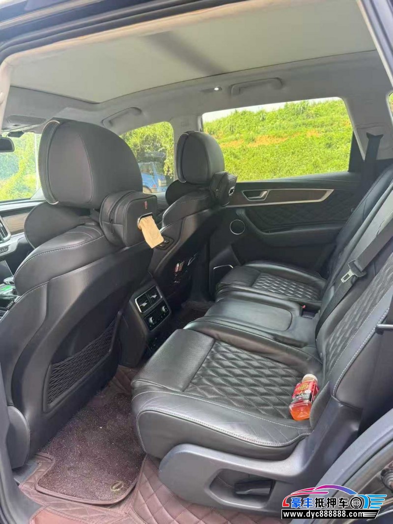 21年红旗HS7轿车抵押车出售