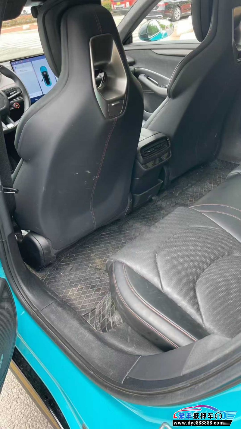 24年小米SU7轿车抵押车出售