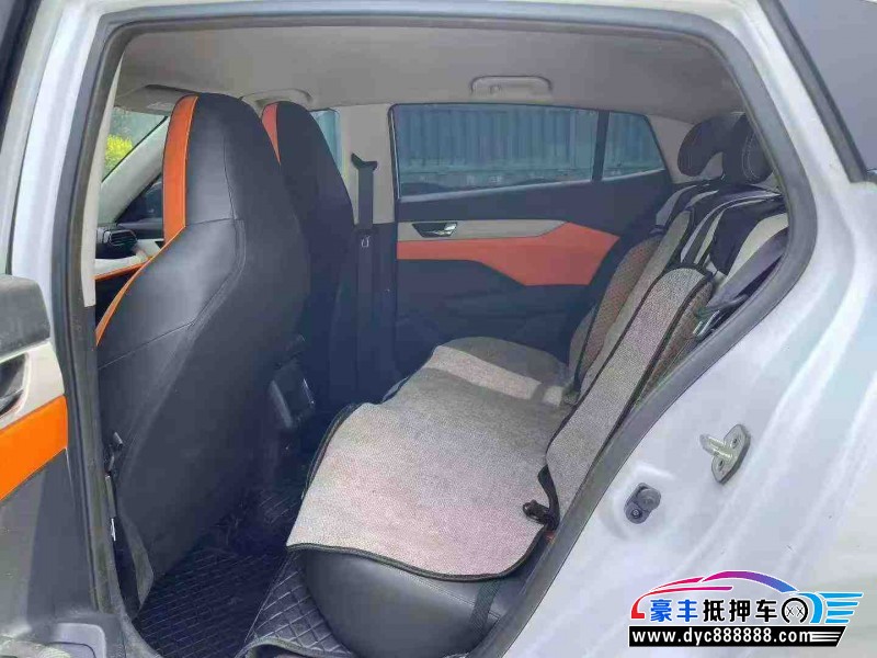 23年东风风神奕炫轿车抵押车出售