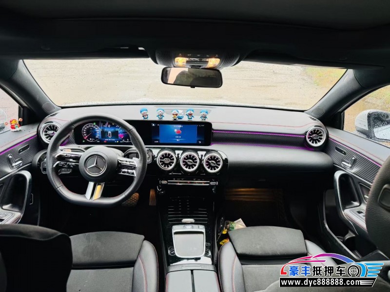 24年奔驰A轿车抵押车出售