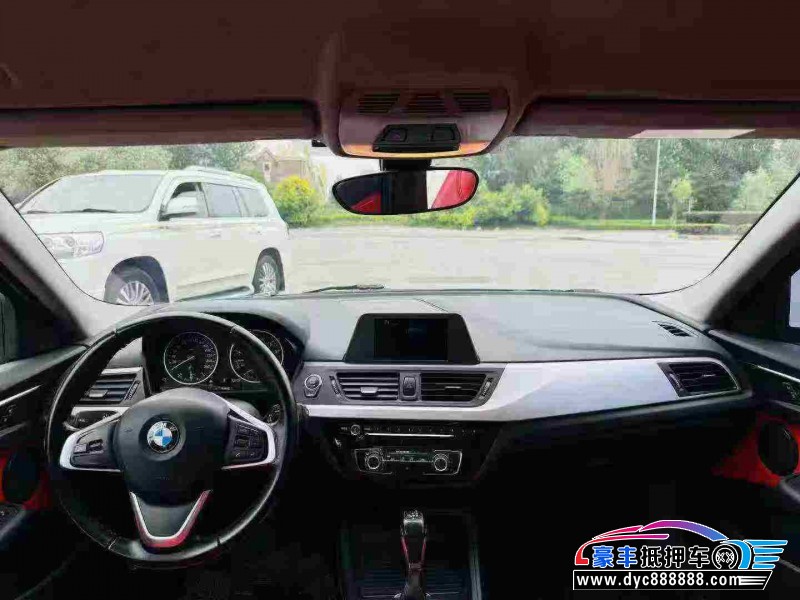 17年宝马1系轿车抵押车出售