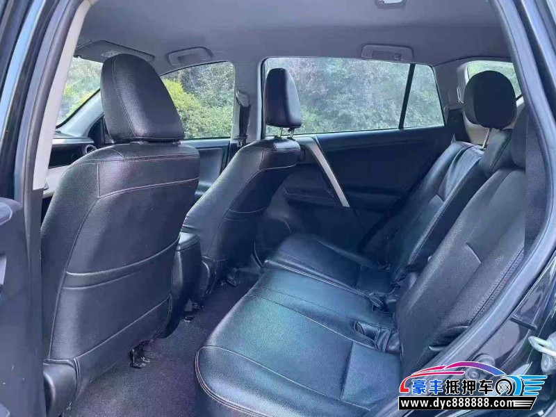 18年丰田RAV4轿车抵押车出售