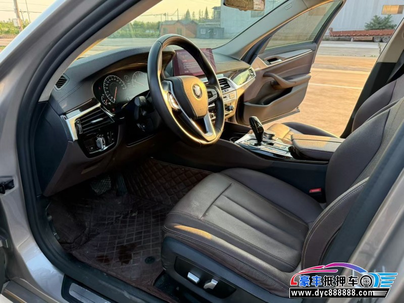 19年宝马5系轿车抵押车出售