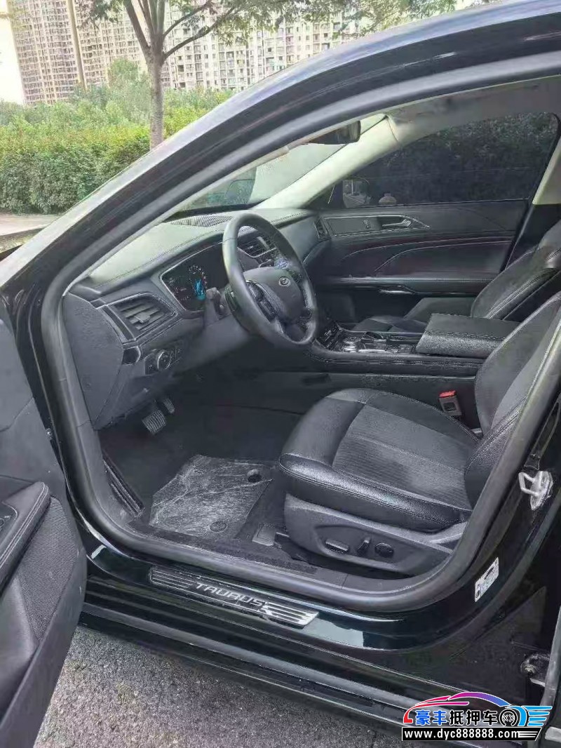 20年福特金牛座轿车抵押车出售