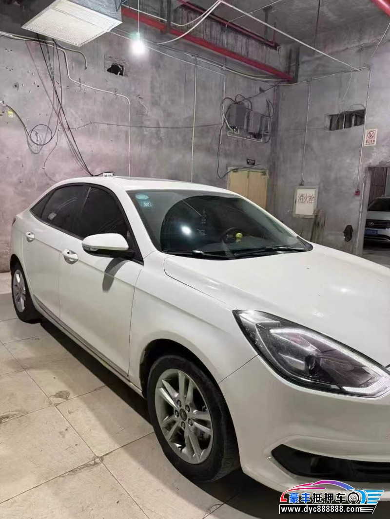 20年福特福睿斯轿车抵押车出售