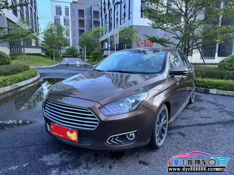 17年福特福睿斯轿车抵押车出售