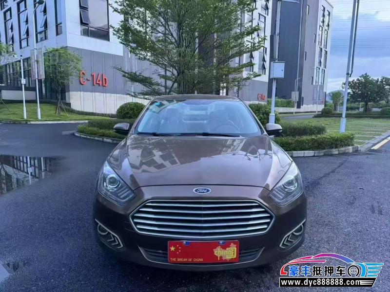 17年福特福睿斯轿车抵押车出售