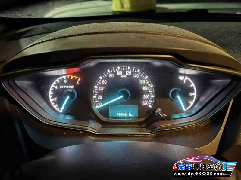 18年福特福睿斯轿车抵押车出售