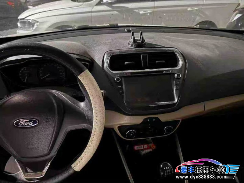 18年福特福睿斯轿车抵押车出售