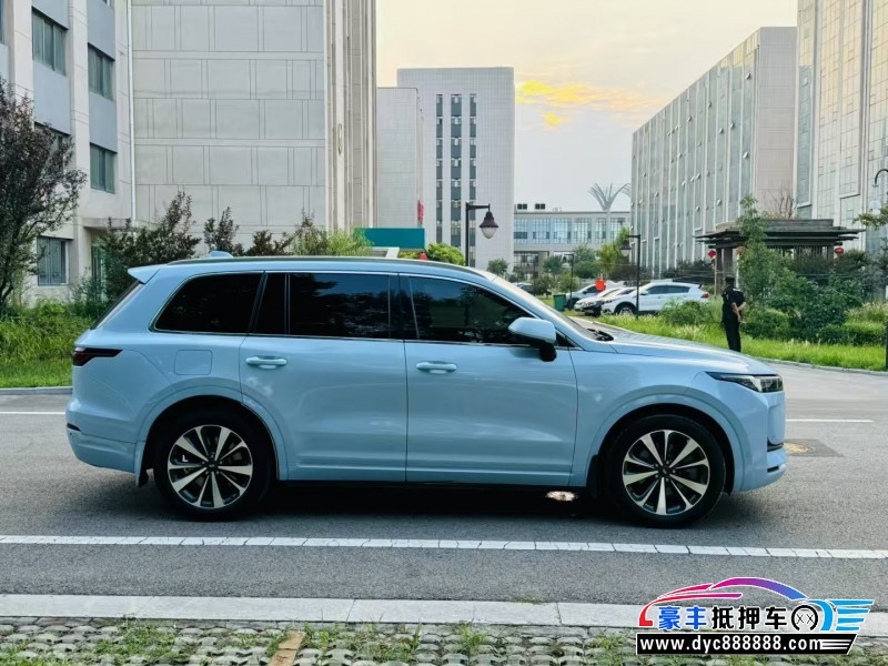 21年理想ONE轿车抵押车出售