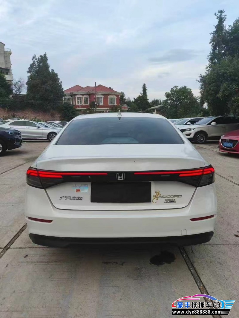 23年本田雅阁轿车抵押车出售