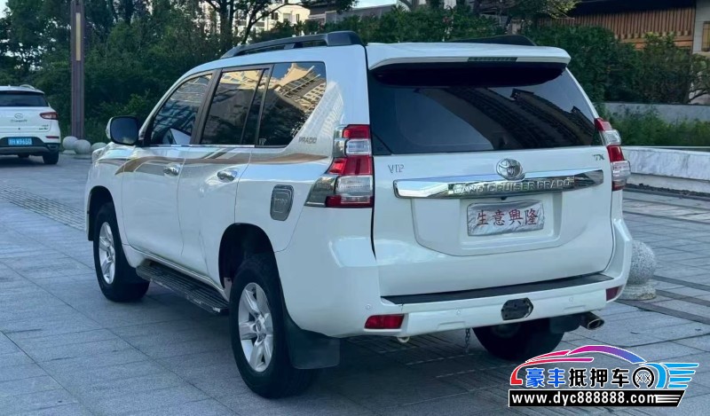 17年丰田普拉多（霸道）轿车抵押车出售