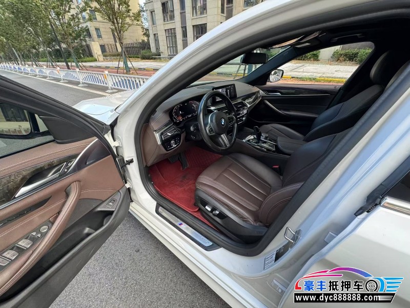 20年宝马5系轿车抵押车出售