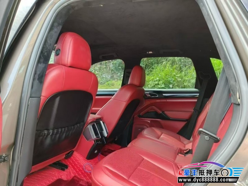 11年保时捷卡宴轿车抵押车出售