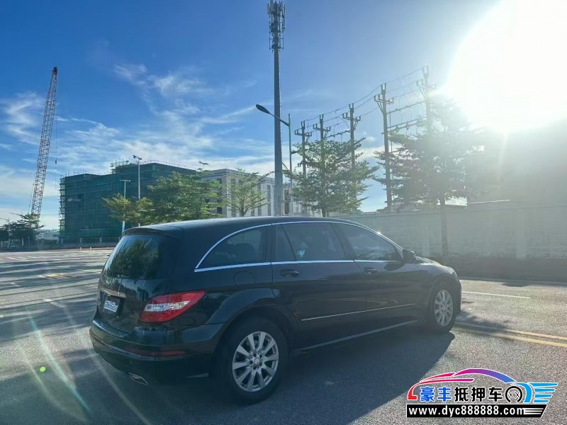 14年奔驰R轿车抵押车出售