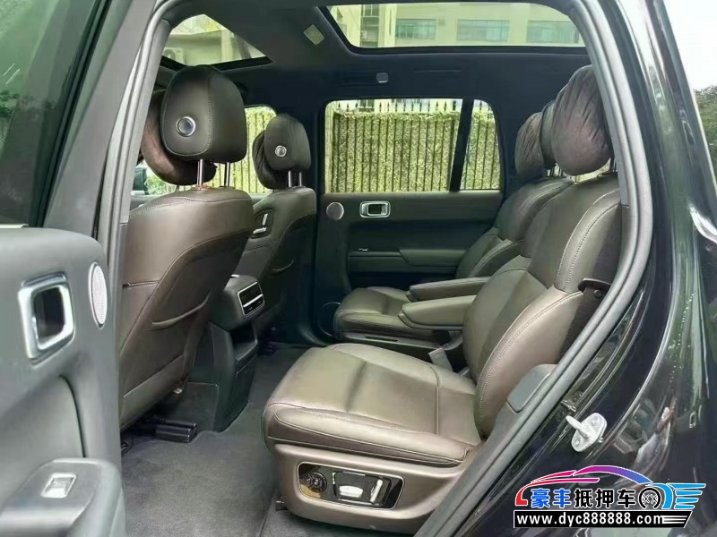 23年理想L8轿车抵押车出售