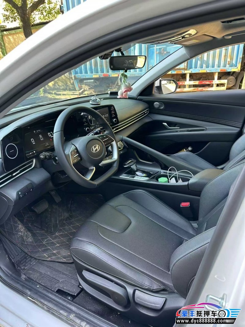 24年现代伊兰特轿车抵押车出售