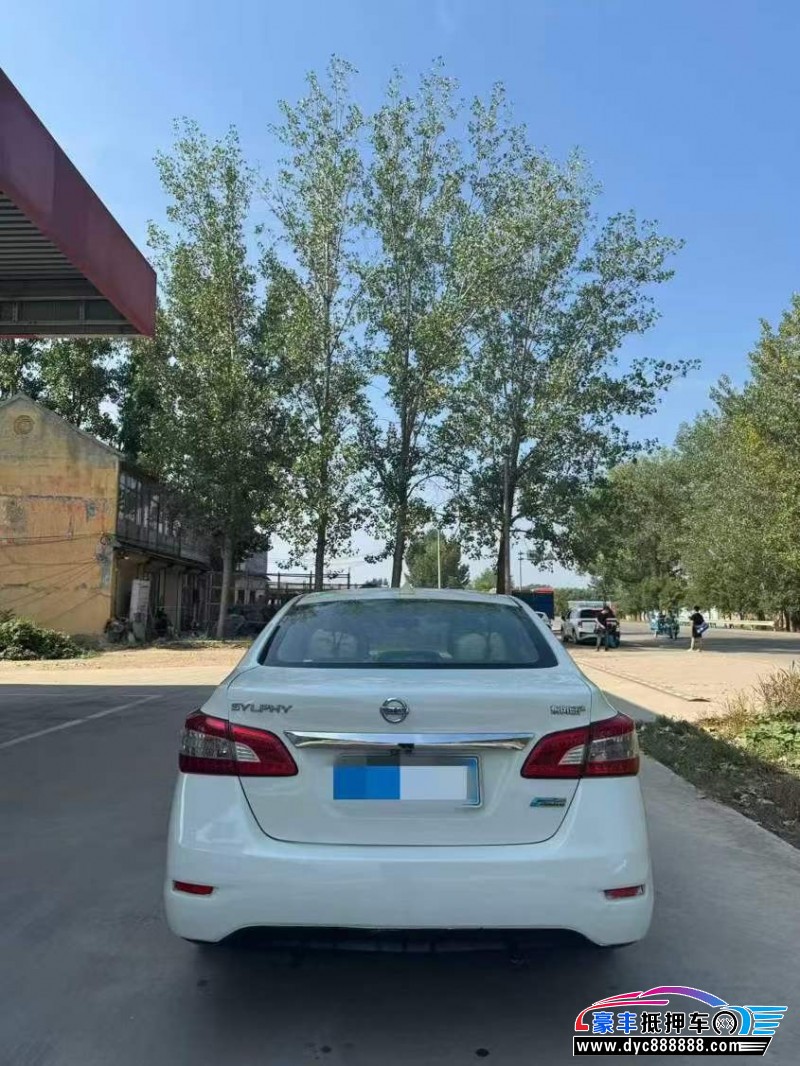 13年日产轩逸轿车抵押车出售