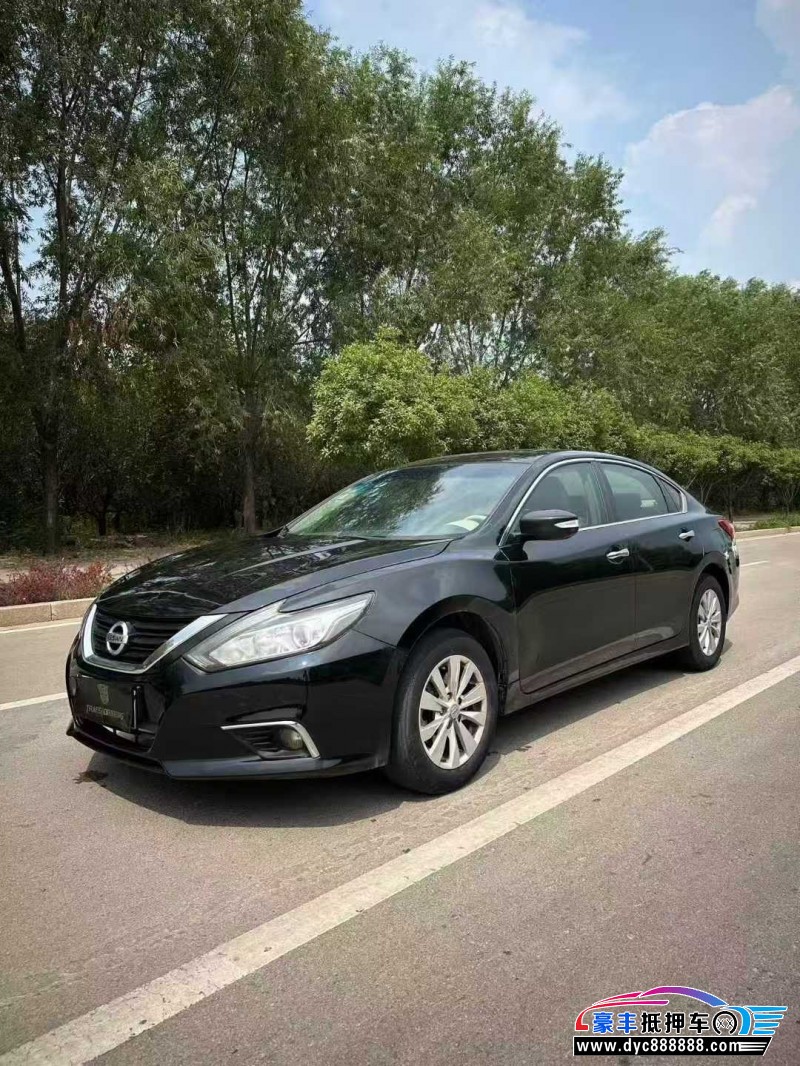 17年日产天籁轿车抵押车出售