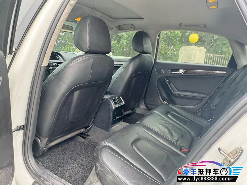 12年奥迪A4L轿车抵押车出售