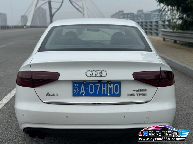 12年奥迪A4L轿车抵押车出售