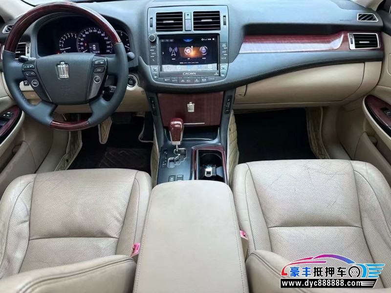 11年丰田皇冠(进口)轿车抵押车出售