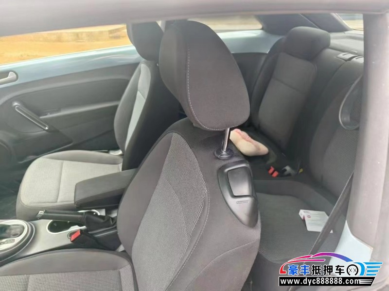 16年大众甲壳虫轿车抵押车出售