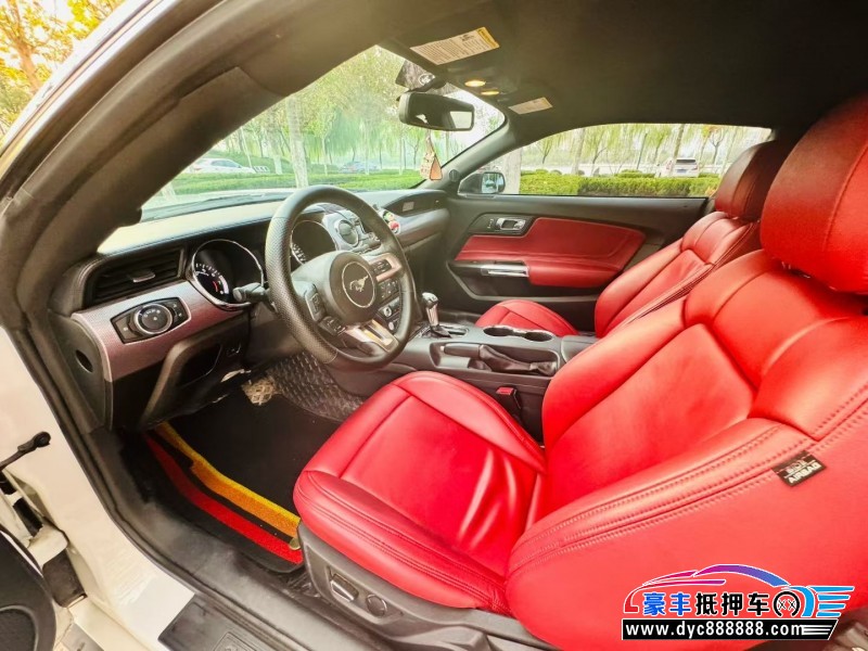 18年福特野马轿车抵押车出售