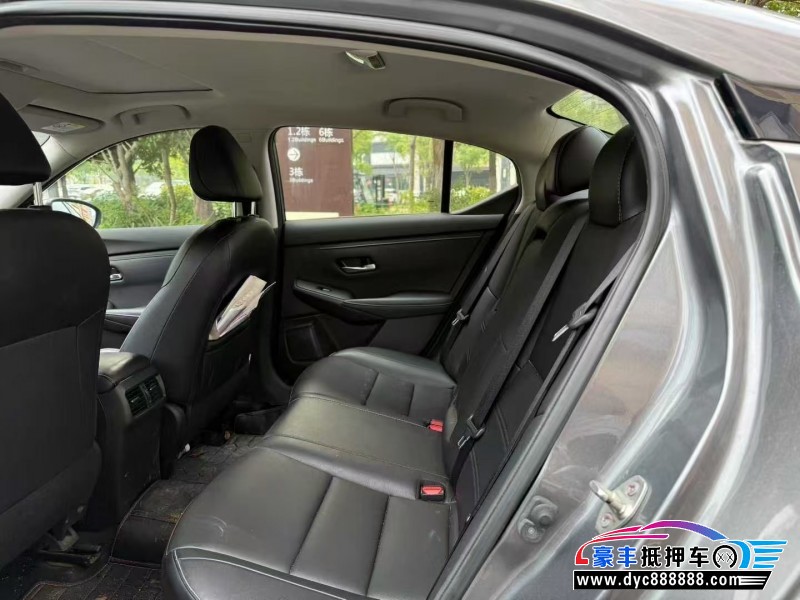 22年日产轩逸轿车抵押车出售