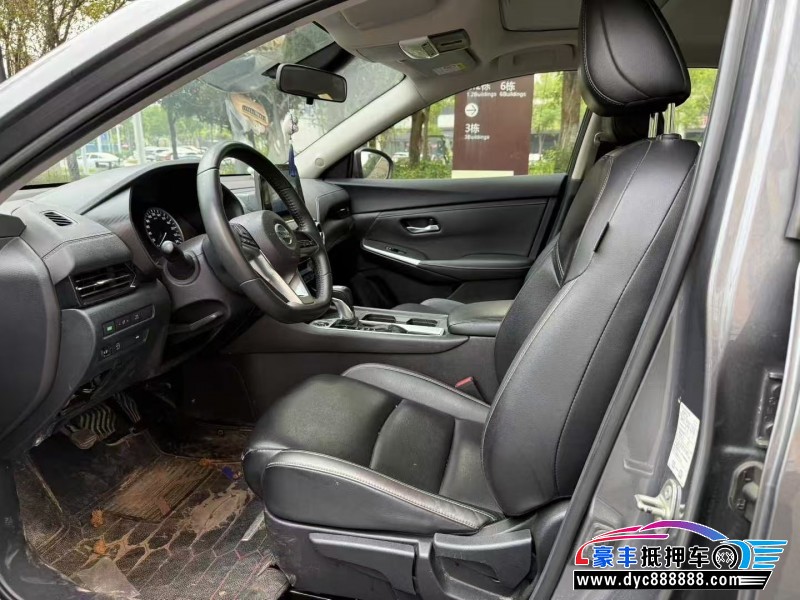 22年日产轩逸轿车抵押车出售