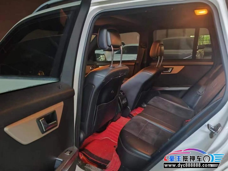 14年奔驰GLKSUV抵押车出售