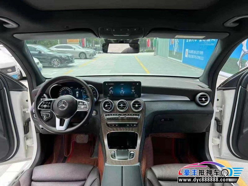 19年奔驰GLC轿车抵押车出售