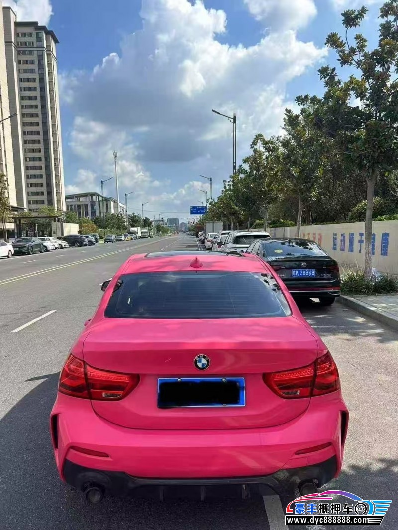 22年宝马1系轿车抵押车出售